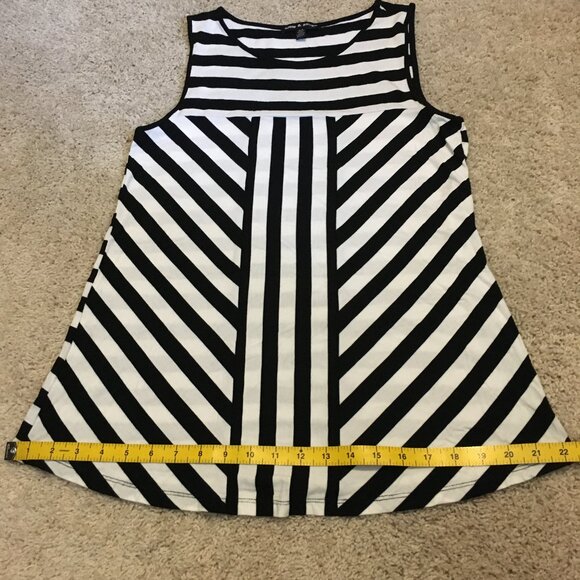 Cable & Gauge Burtonesque Striped A-line Tank Top - Picture 12 of 14